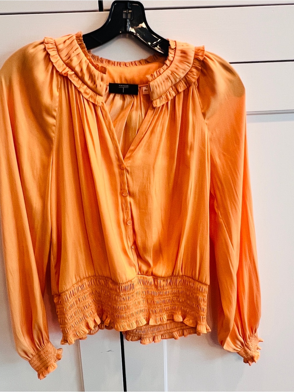 T Tahari orange V-Neck Smocked Blouse-xs